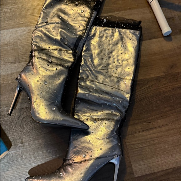 AZALEA WANG DULCIE SILVER EMBELLISHED BOOT - Picture 7 of 8